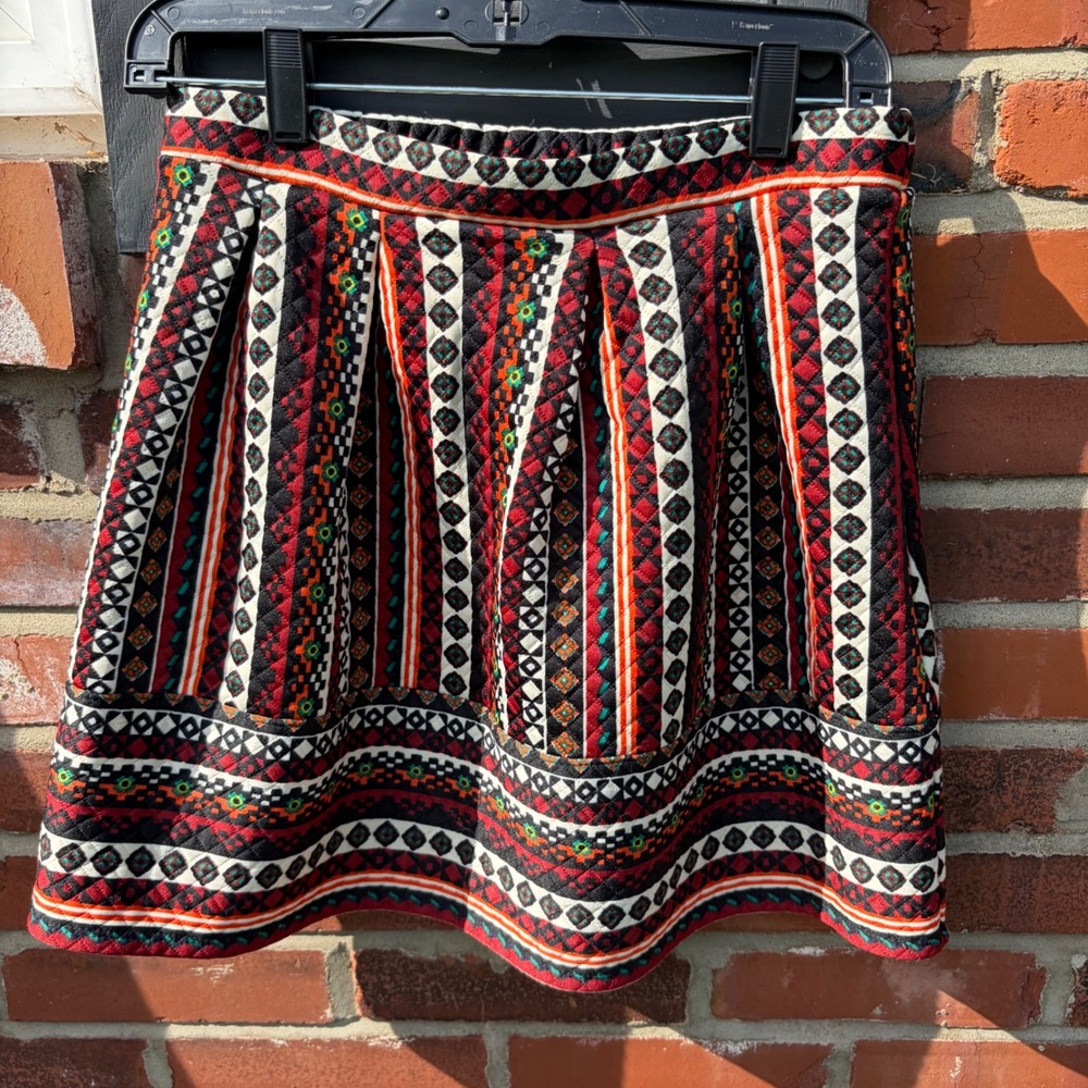 Xhilaration Quilted Mini Skirt‎ Red Black Geometric Fair Isle Pattern Womens M